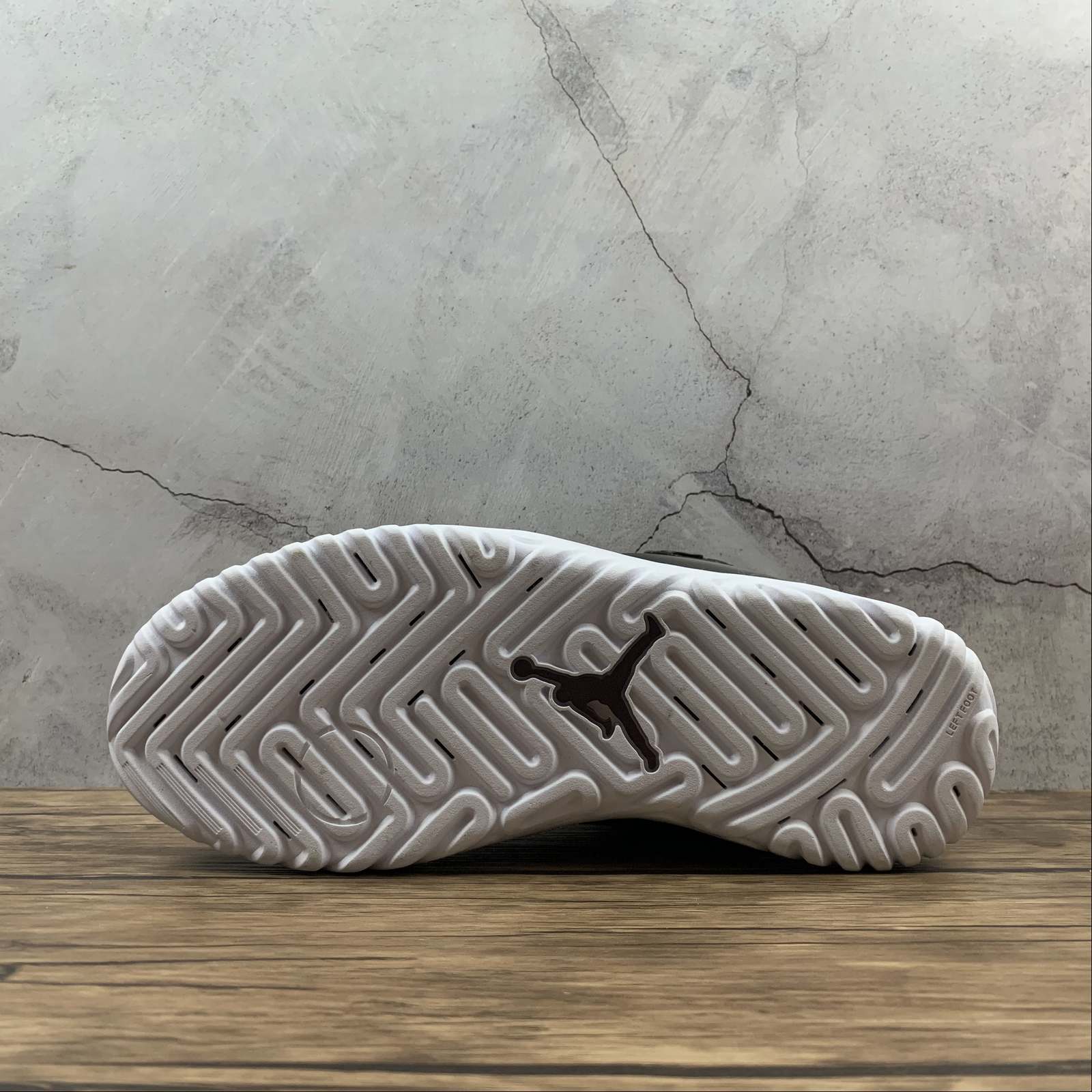 Air-Jordan-1-React-Black-Grey-For-Sale-2