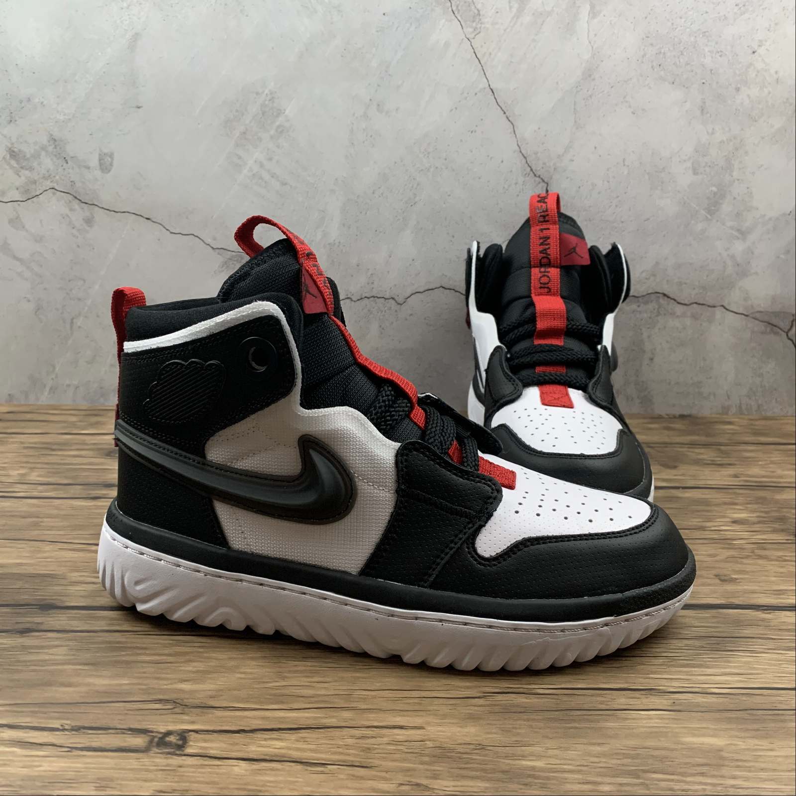 Air-Jordan-1-React-Black-Grey-For-Sale-4
