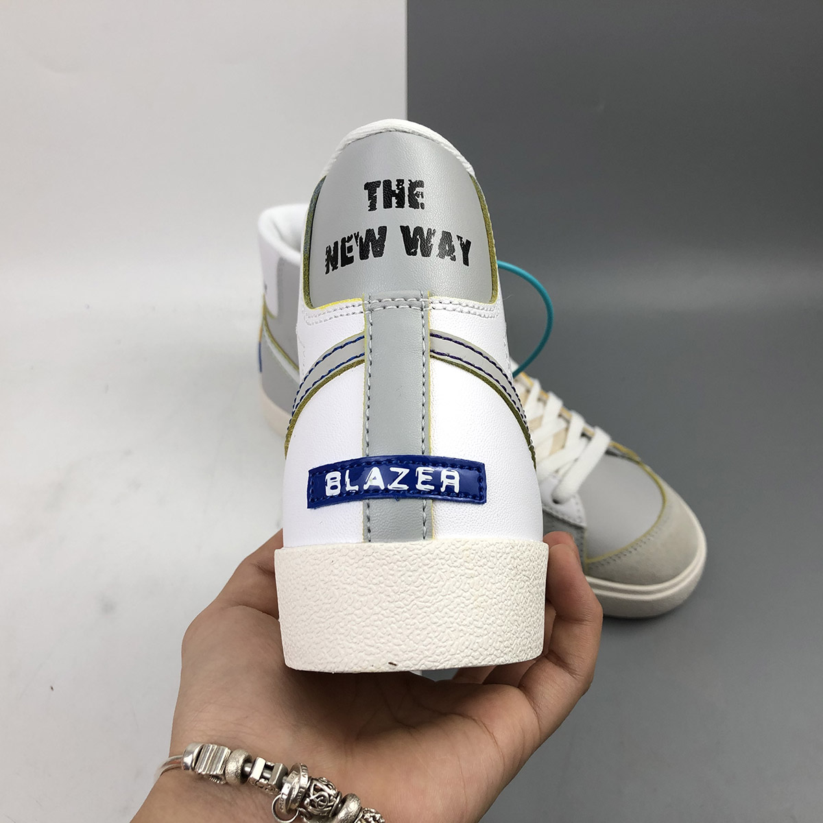 nike shoe width label