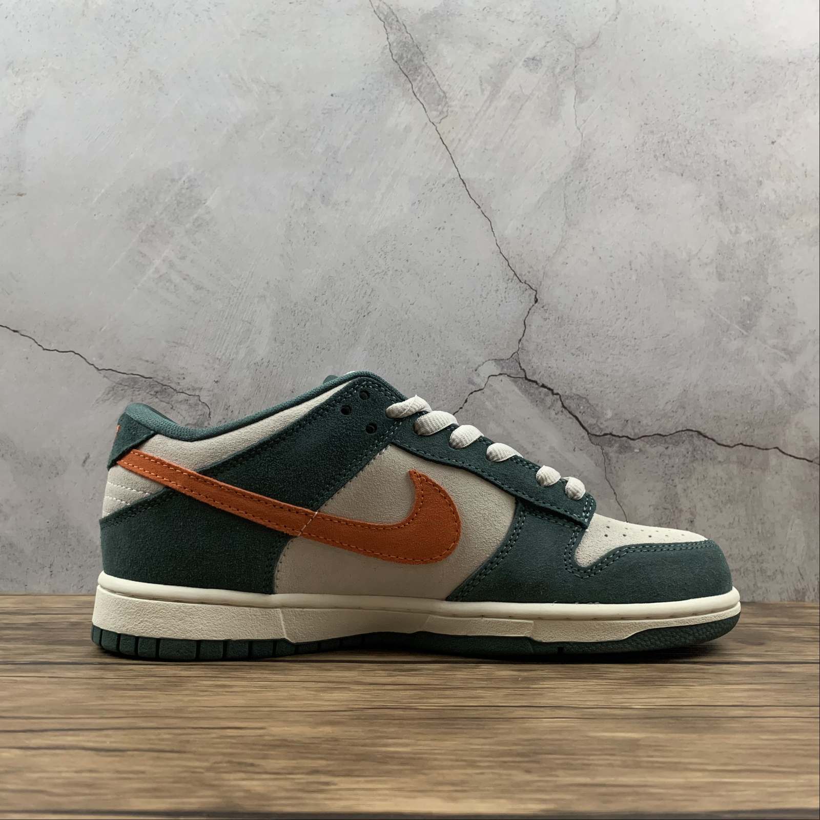 nike sb eire