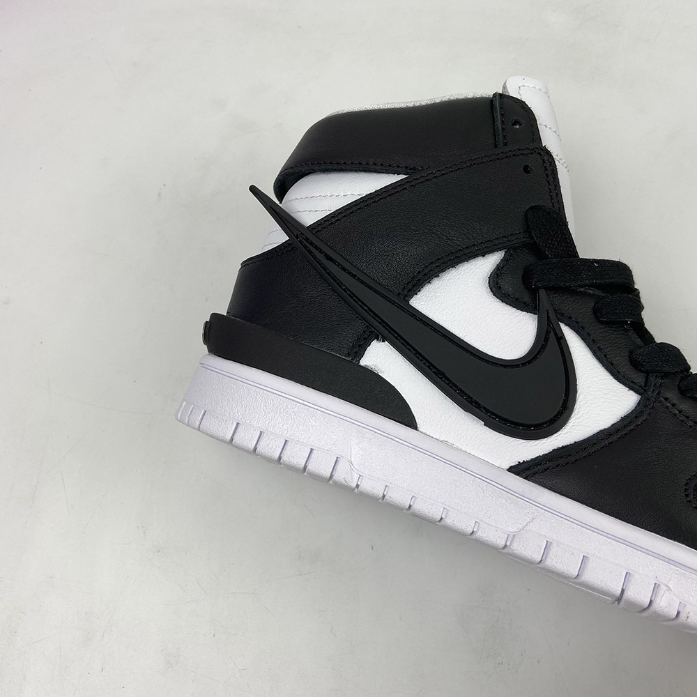 nike ambush sb dunk