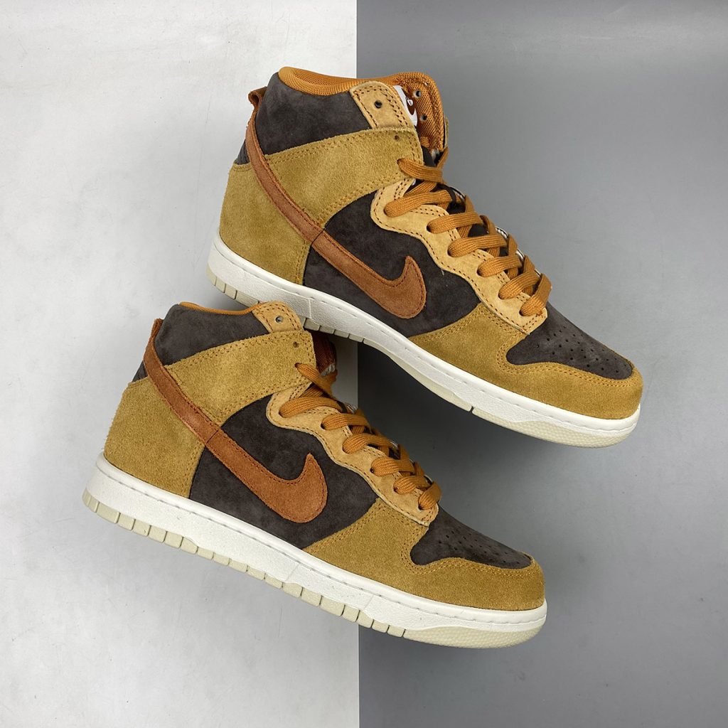 Nike Nike Dunk High Retro Premium Velvet brown/curry/sail (200) | WoodWood.com
