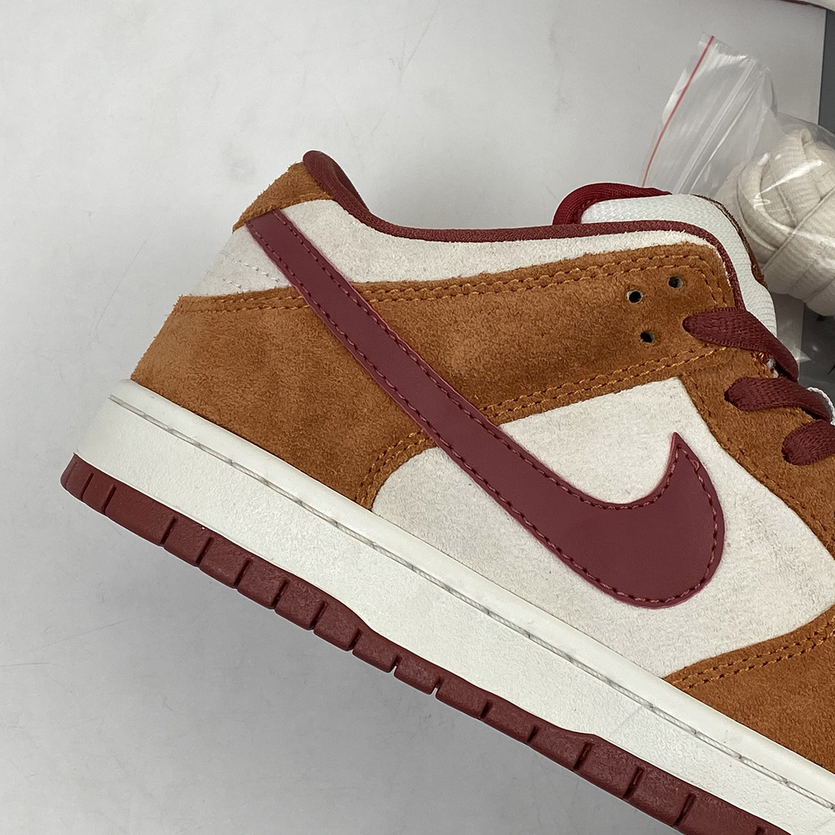 nike sb dunk low pro dark russet