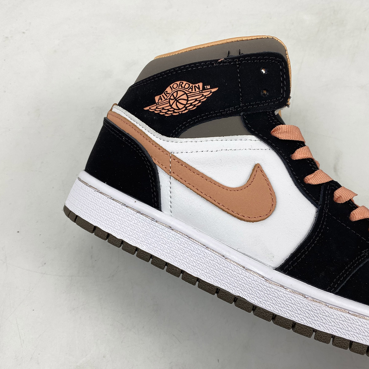 Air-Jordan-1-Mid-SE-Peach-Mocha-For-Sale-2