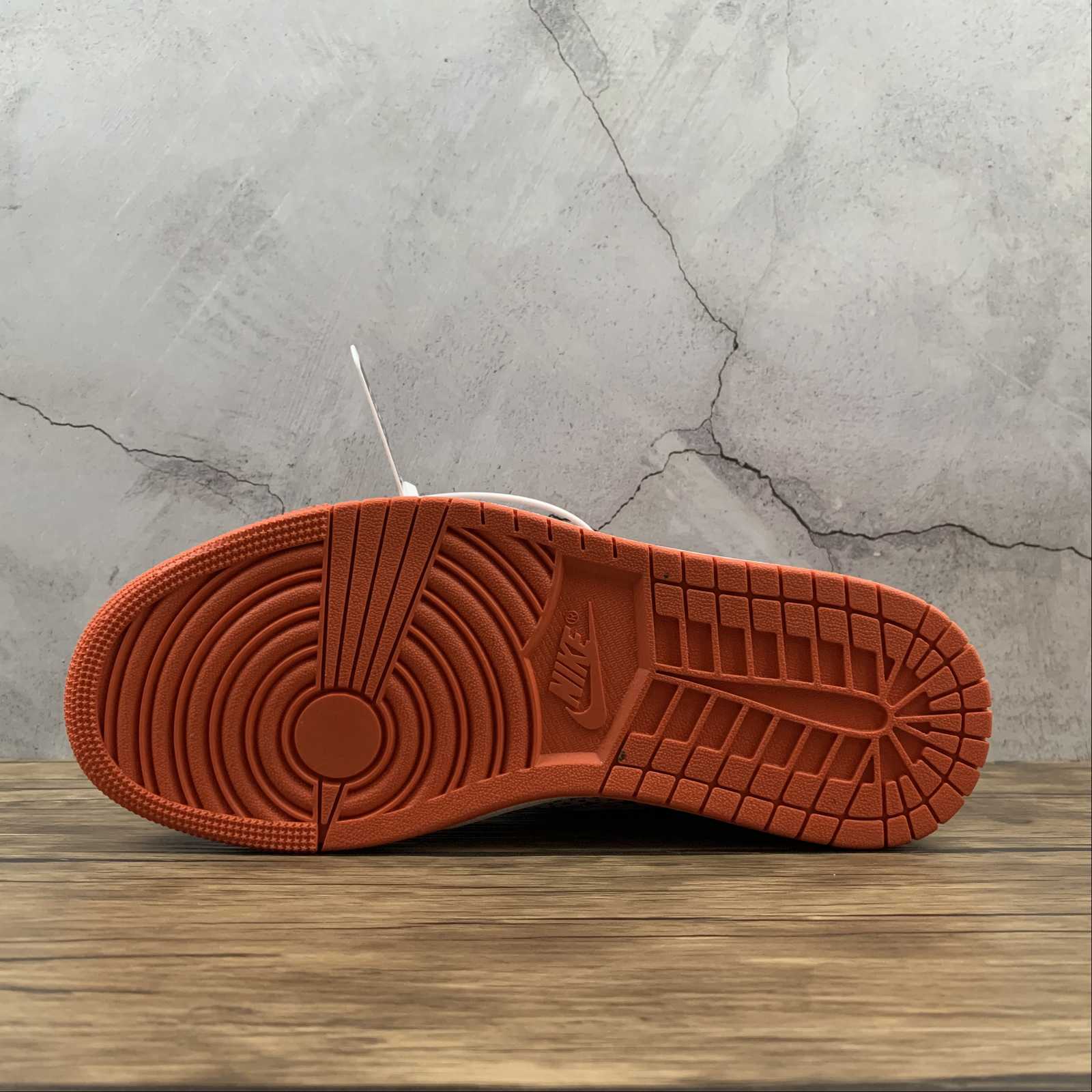 Supreme-x-Air-Jordan-1-High-Stars-College-Orange-For-Sale-2