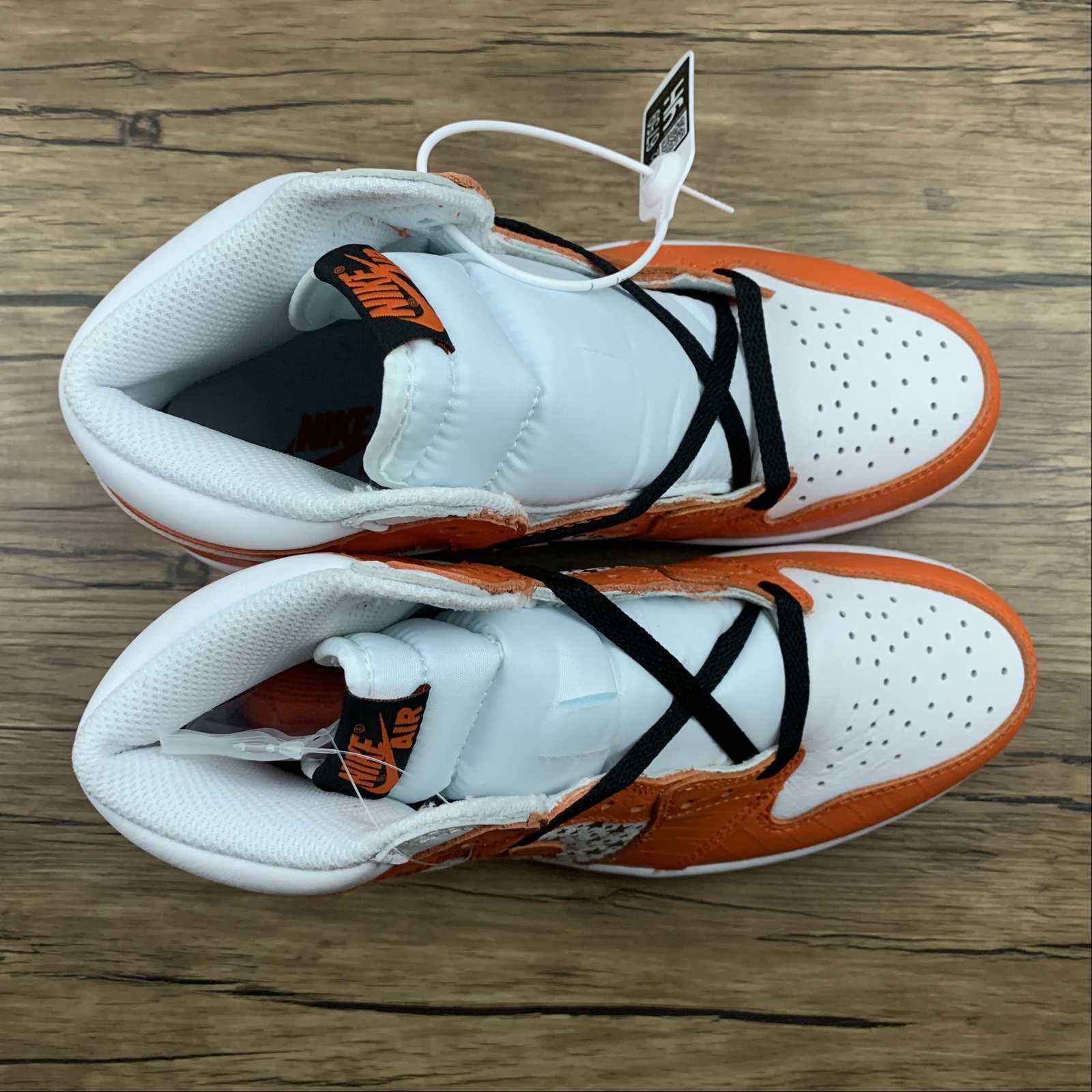 Supreme-x-Air-Jordan-1-High-Stars-College-Orange-For-Sale-6