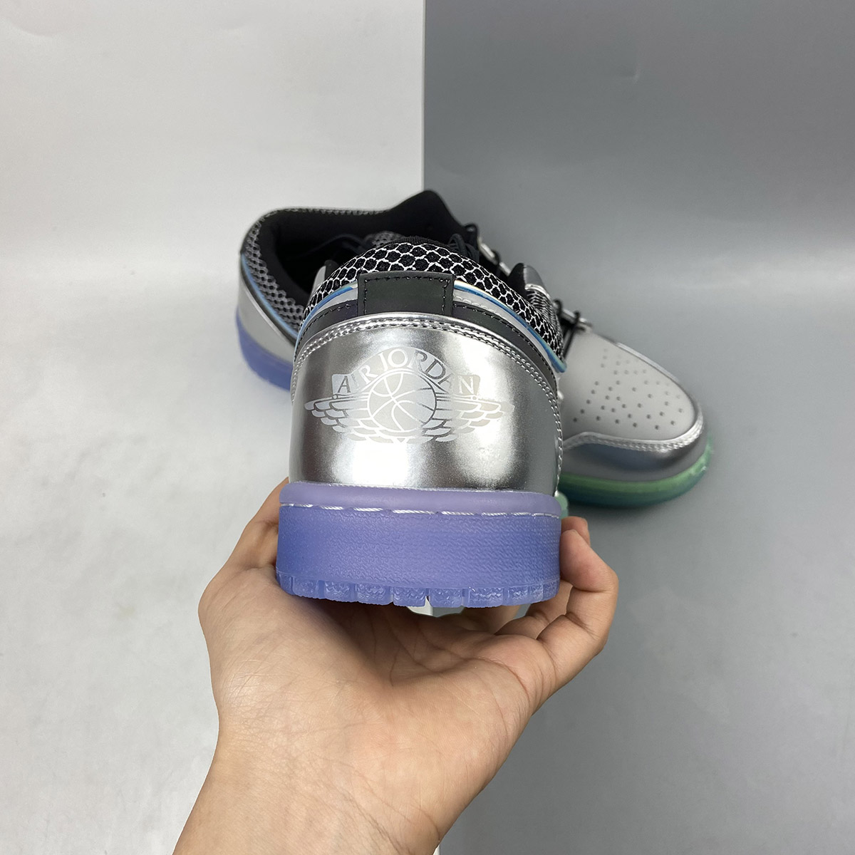 Air-Jordan-1-Low-SE-Toggle-Silver-DJ5199-109-For-Sale-4