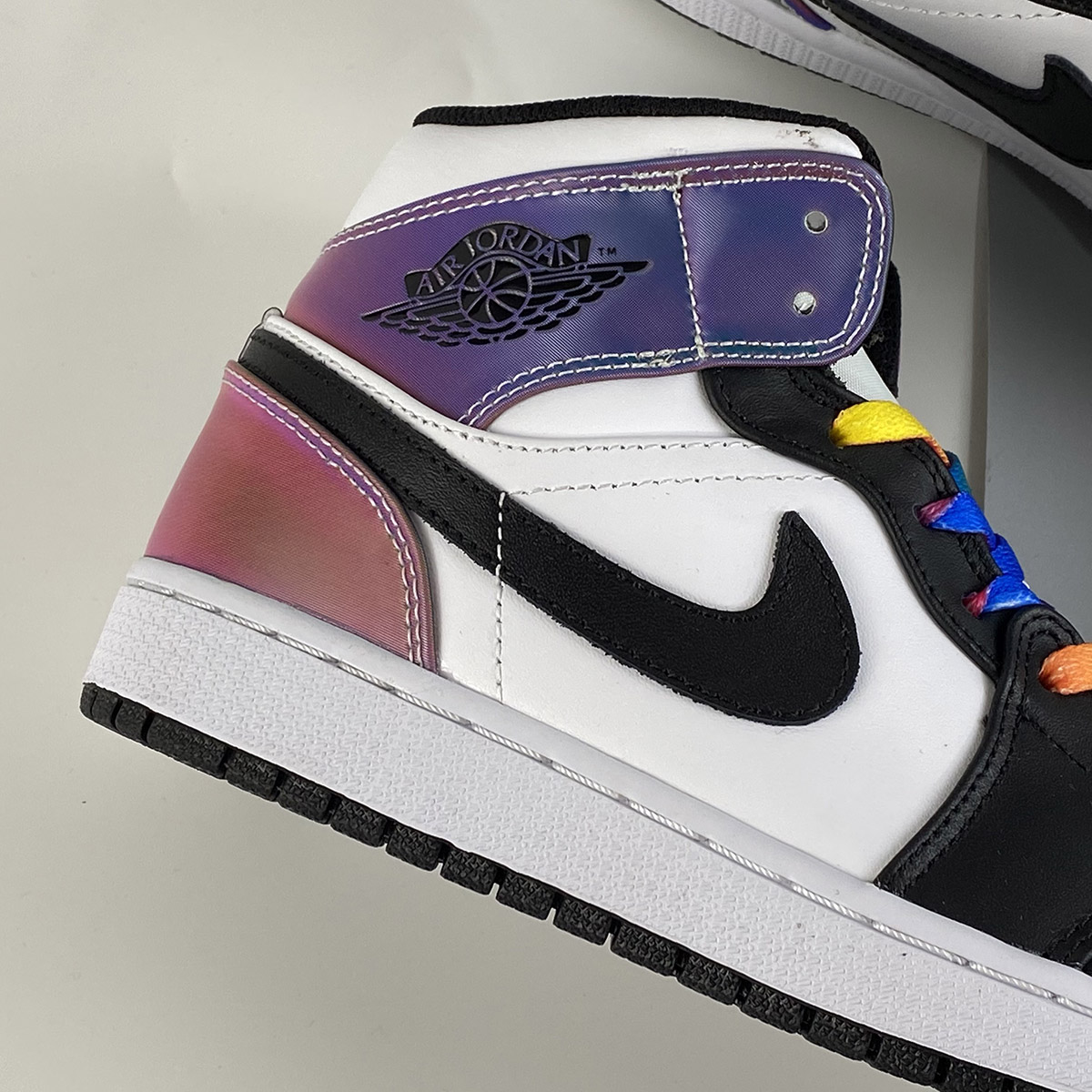 Air-Jordan-1-Mid-Heat-Sensitive-Panels-For-Sale-2