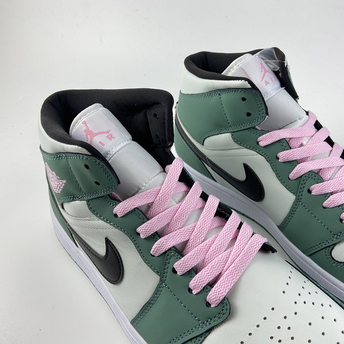 Air-Jordan-1-Mid-SE-Dutch-Green-Black-Barely-Green-For-Sale-3