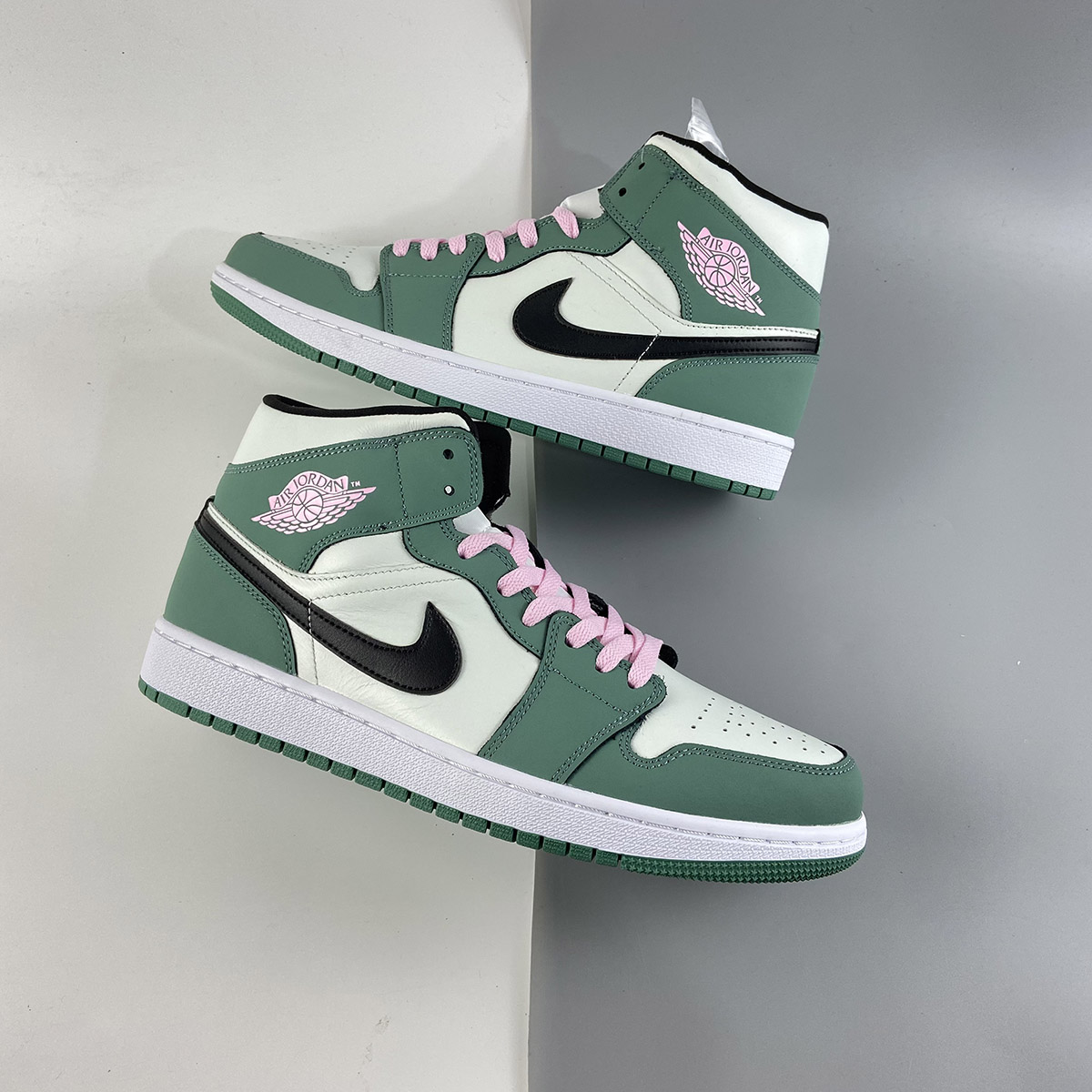 Air-Jordan-1-Mid-SE-Dutch-Green-Black-Barely-Green-For-Sale