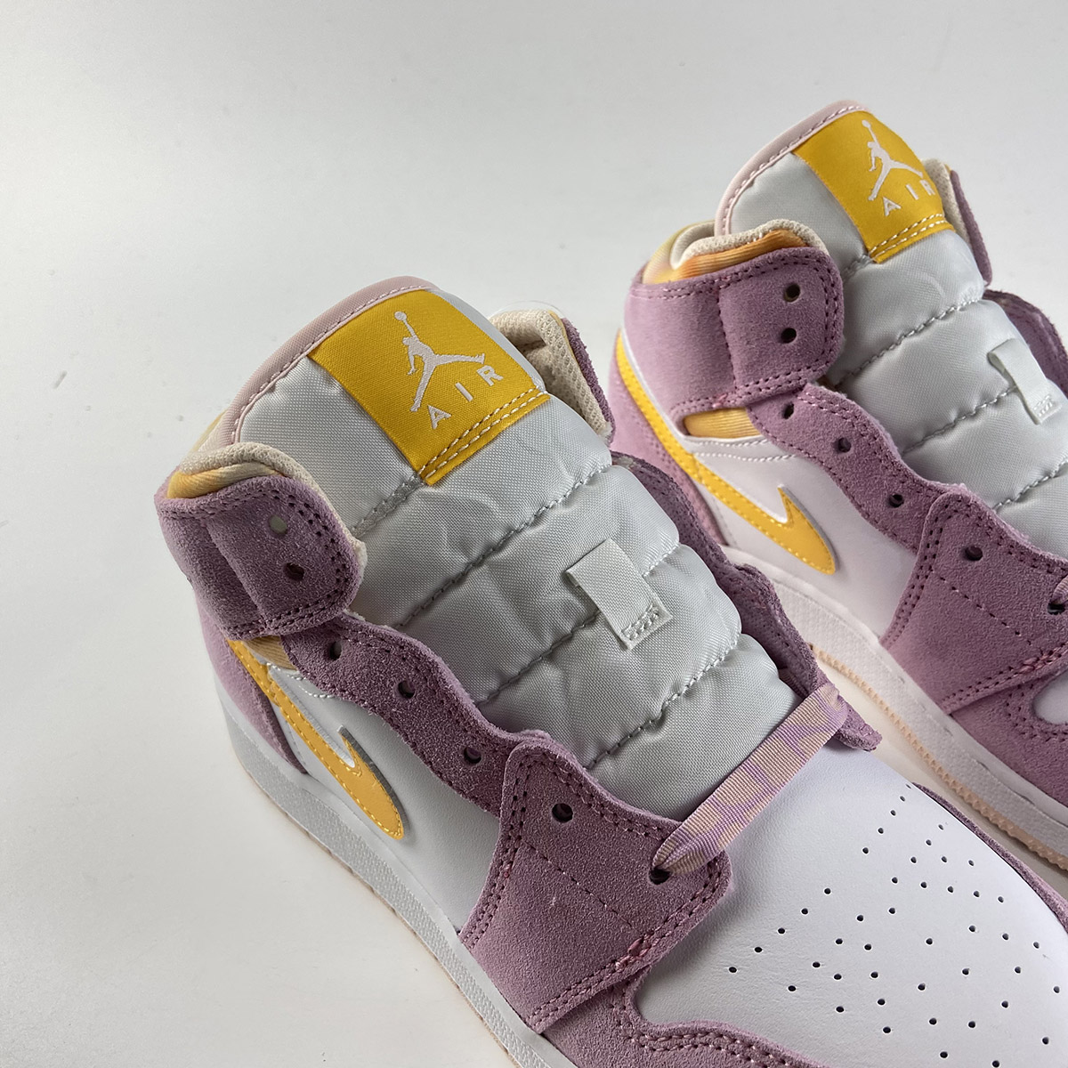 Air-Jordan-1-Mid-SE-GS-Light-Arctic-Pink-University-Gold-White-For-Sale-3