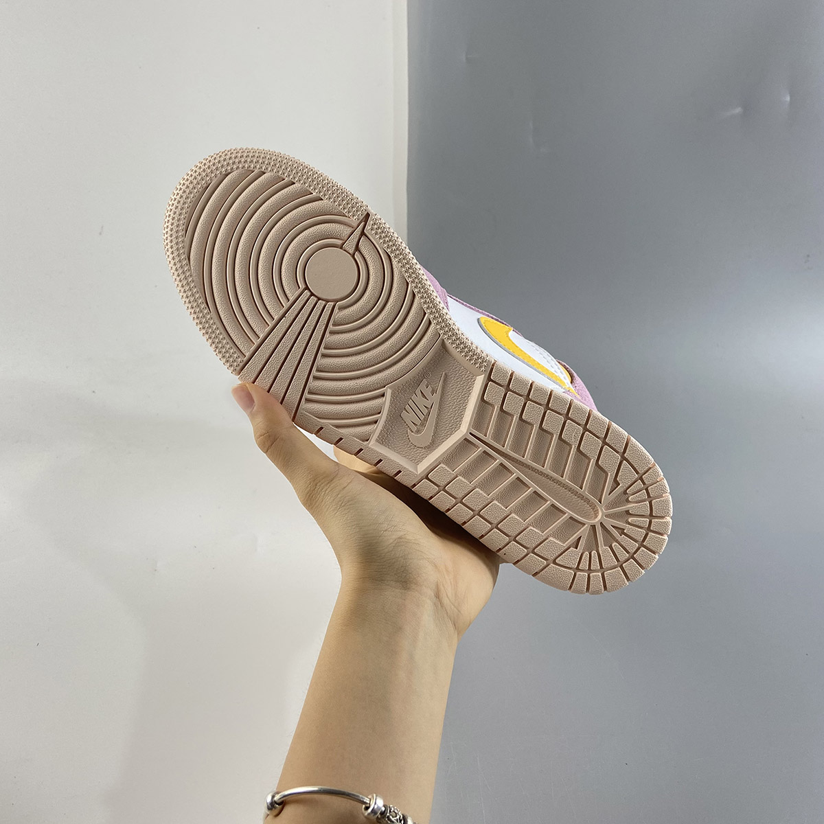 Air-Jordan-1-Mid-SE-GS-Light-Arctic-Pink-University-Gold-White-For-Sale-5