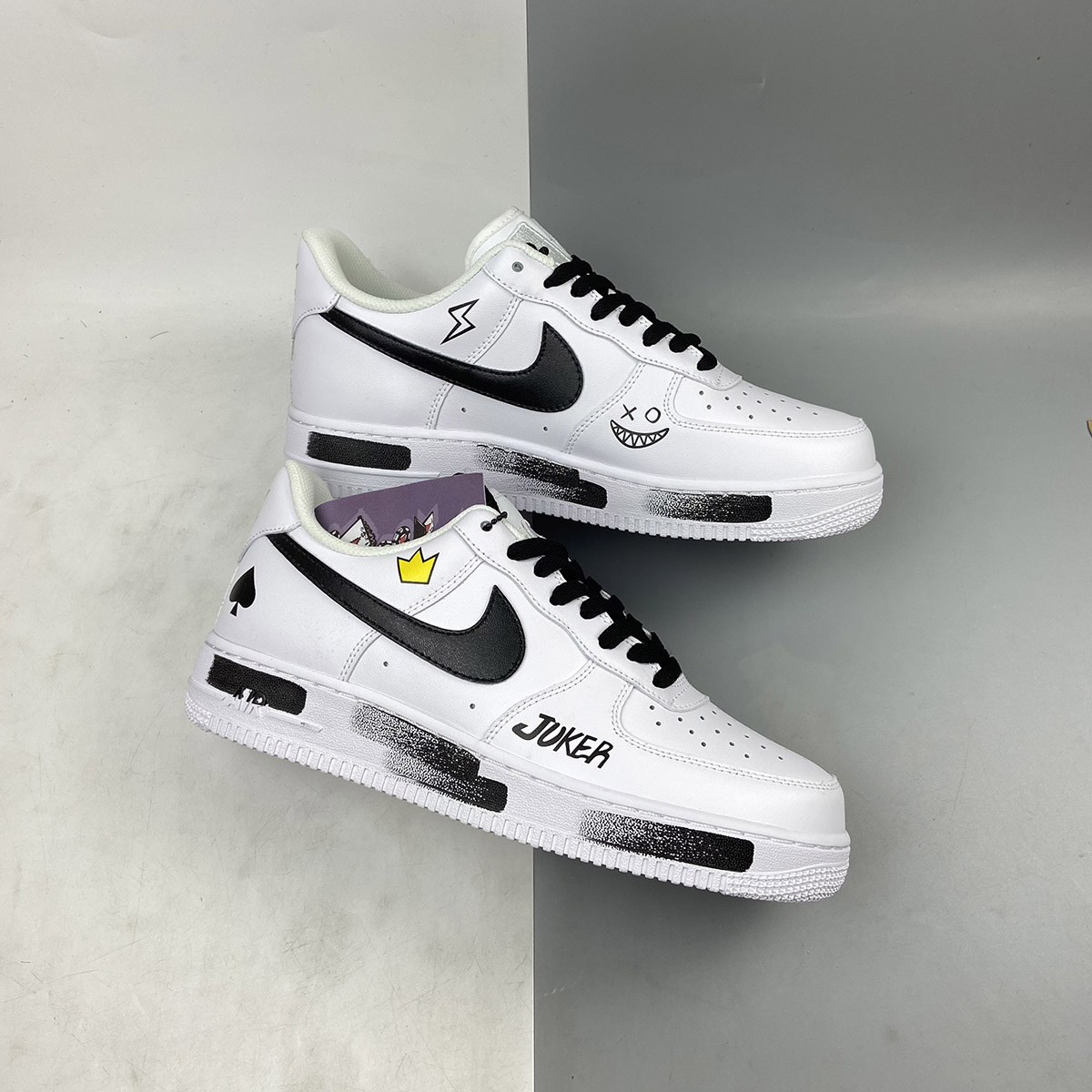 Custom-Nike-Air-Force-1-Low-White-Black-By-You-1