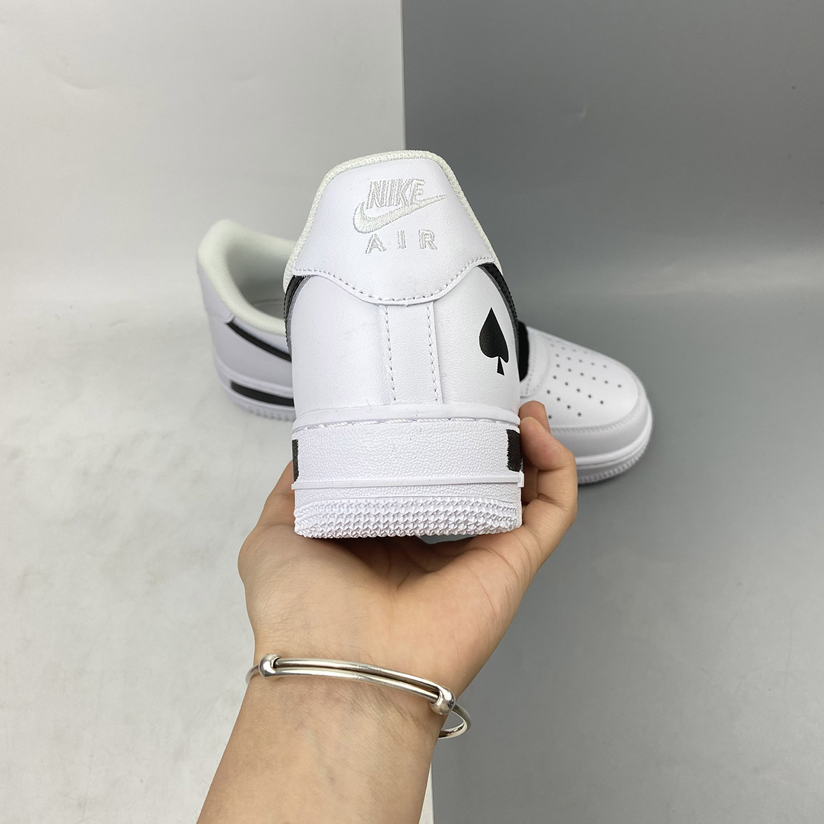 Custom-Nike-Air-Force-1-Low-White-Black-By-You-4