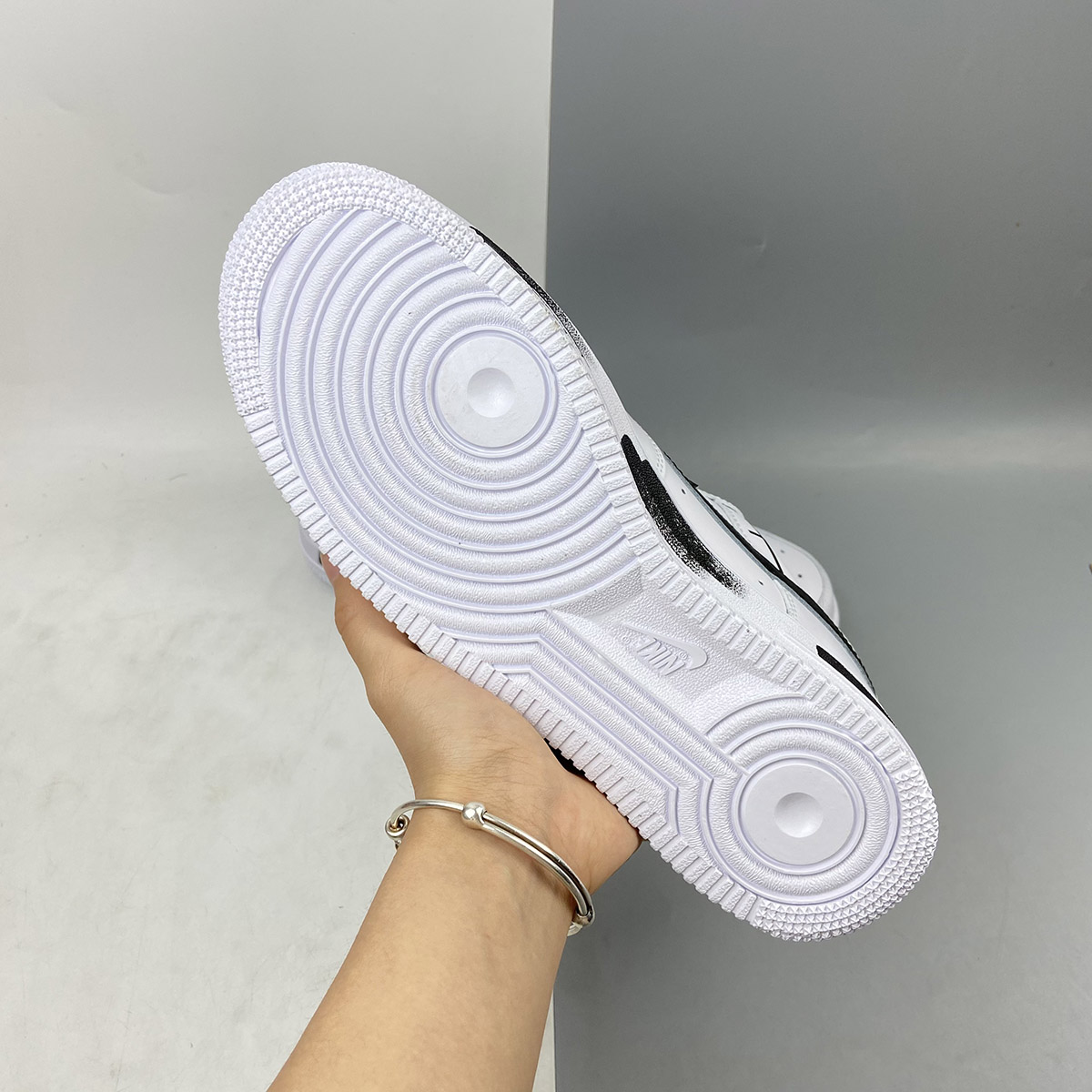 Custom-Nike-Air-Force-1-Low-White-Black-By-You-5