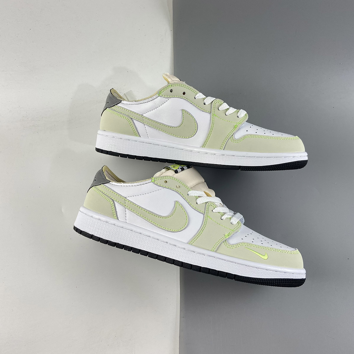 Air-Jordan-1-Low-OG-White-Ghost-Green-Black-For-Sale-1