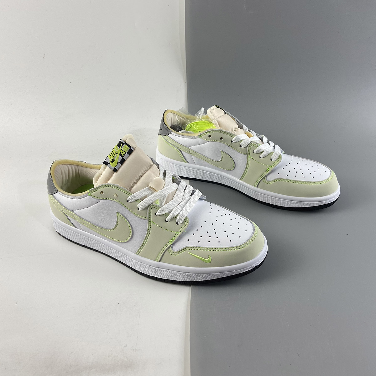 Air-Jordan-1-Low-OG-White-Ghost-Green-Black-For-Sale-6
