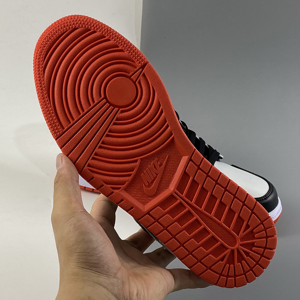 Air-Jordan-1-Low-Wolf-Grey-Infrared-23-For-Sale-5