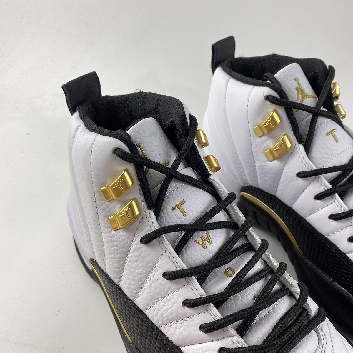 Air-Jordan-12-Royalty-White-Black-Metallic-Gold-CT8013-170-For-Sale-3