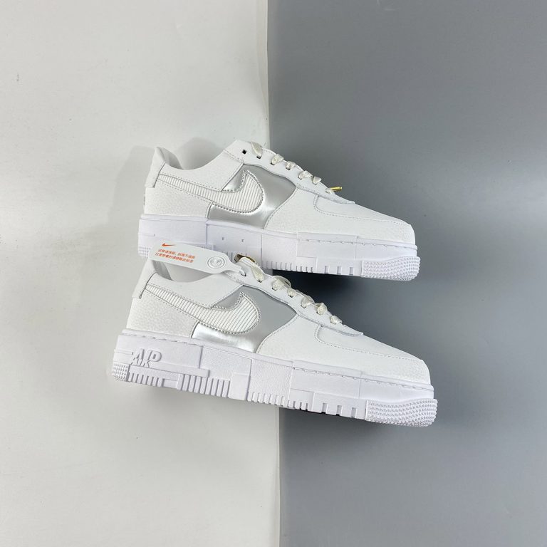 nike pixel with gold chain