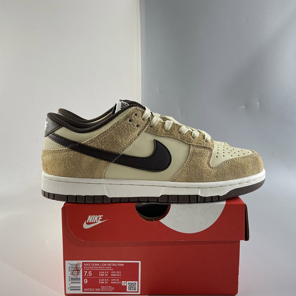 dunk low beach baroque sail
