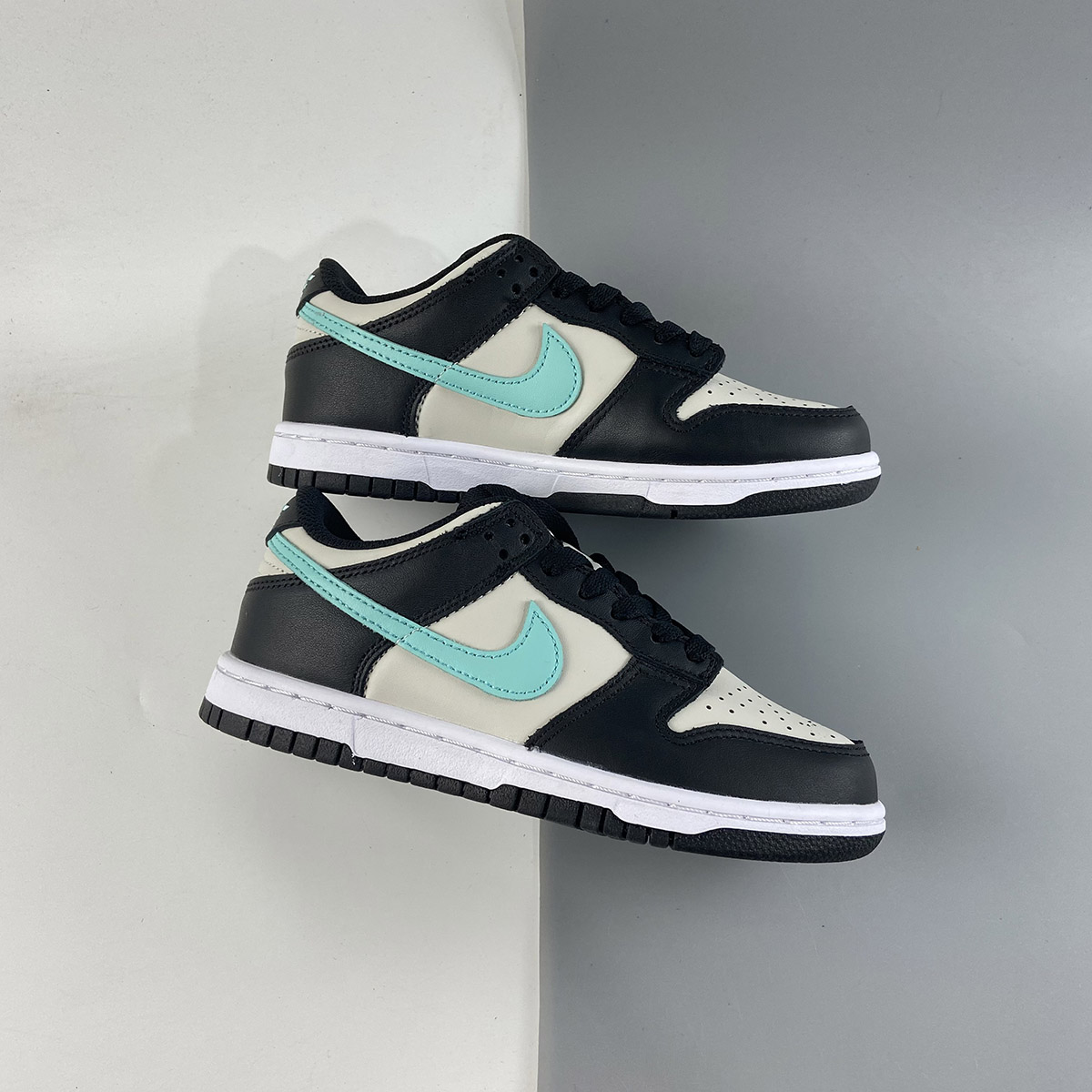 dunk low tropical