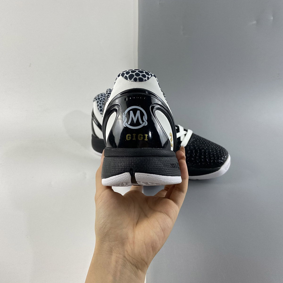 Nike-Kobe-6-Protro-Mamba-Forever-Black-White-Metallic-Gold-For-Sale-4