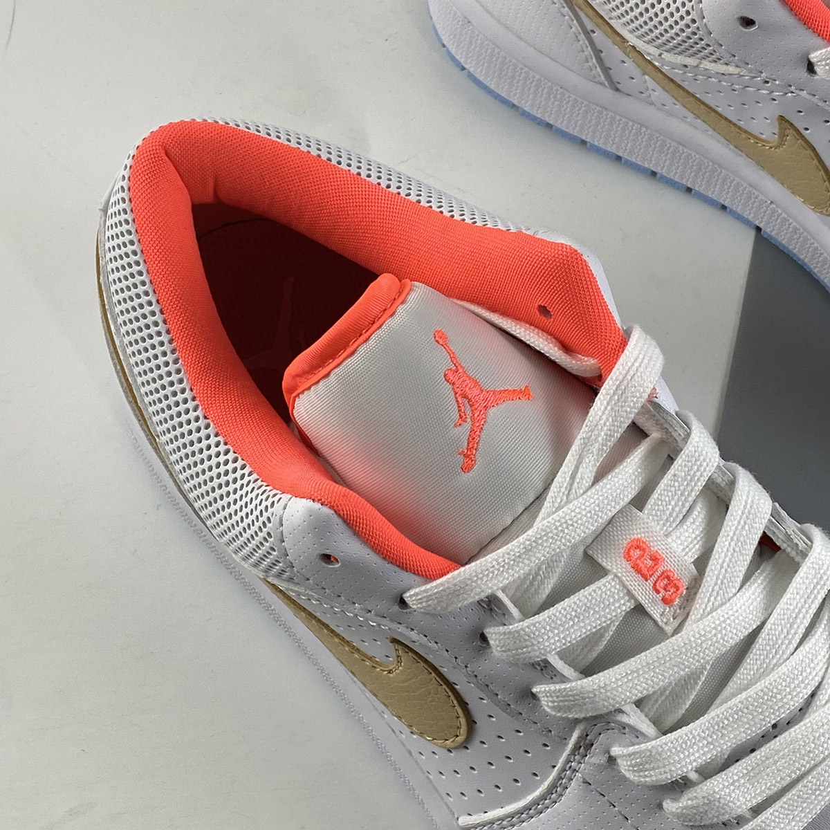 Air-Jordan-1-Low-White-Sesame-Flash-Crimson-Psychic-Blue-For-Sale-3