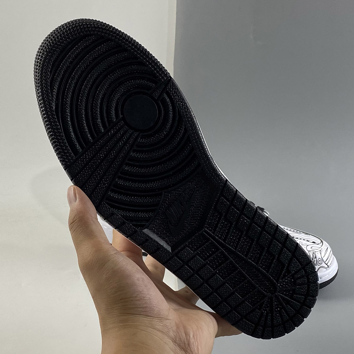 Air-Jordan-1-Mid-DIY-White-White-Black-Volt-For-Sale-5