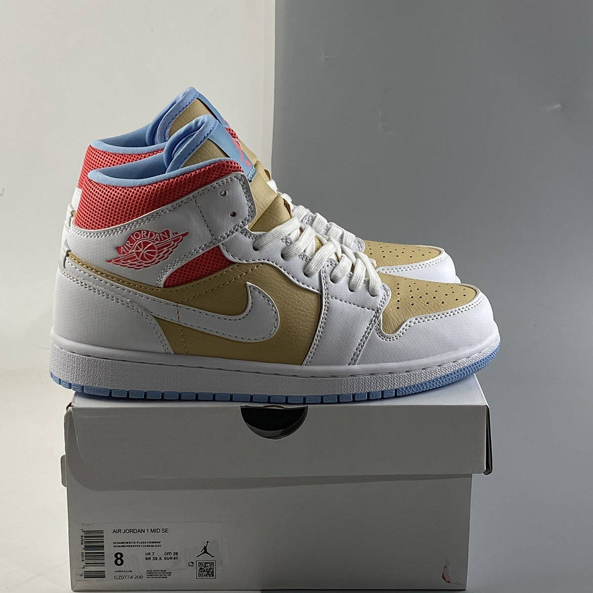 Air-Jordan-1-Mid-SE-Sesame-White-Flash-Crimson-Psychic-Blue-For-Sale-7