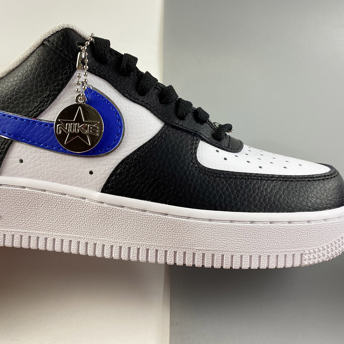 Nike-Air-Force-1-Low-Shooting-Stars-White-Black-Blue-For-Sale-2