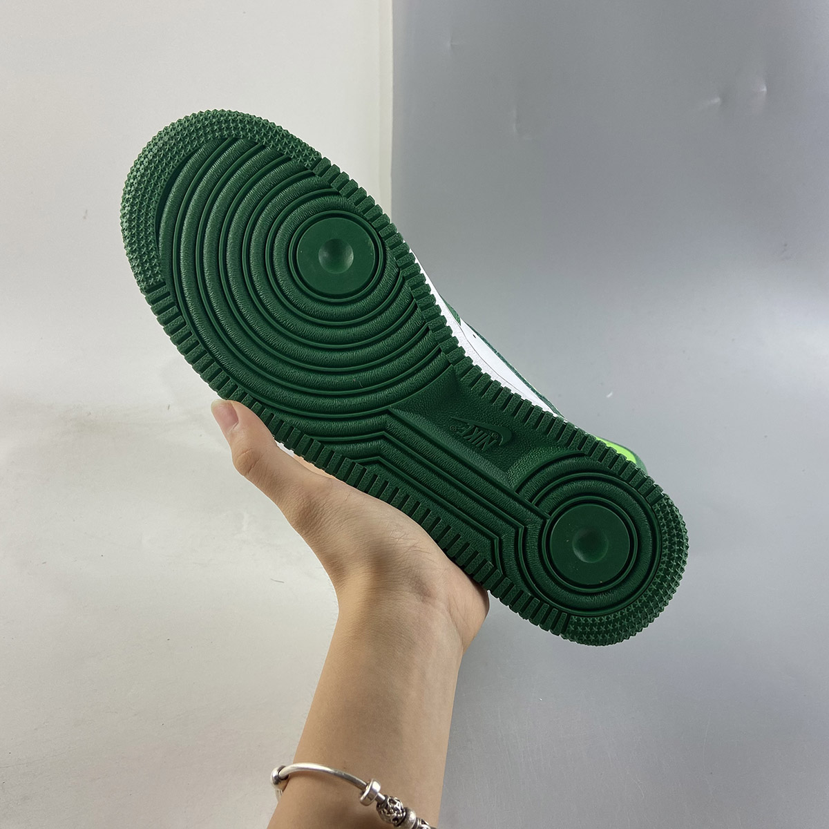 Nike-Air-Force-1-St-Patricks-Day-Pine-Green-Mean-Green-White-For-Sale-5