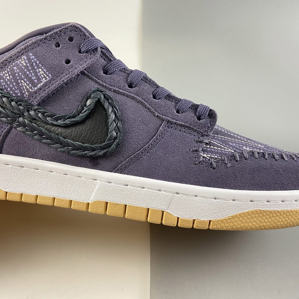 dunk low dark raisin