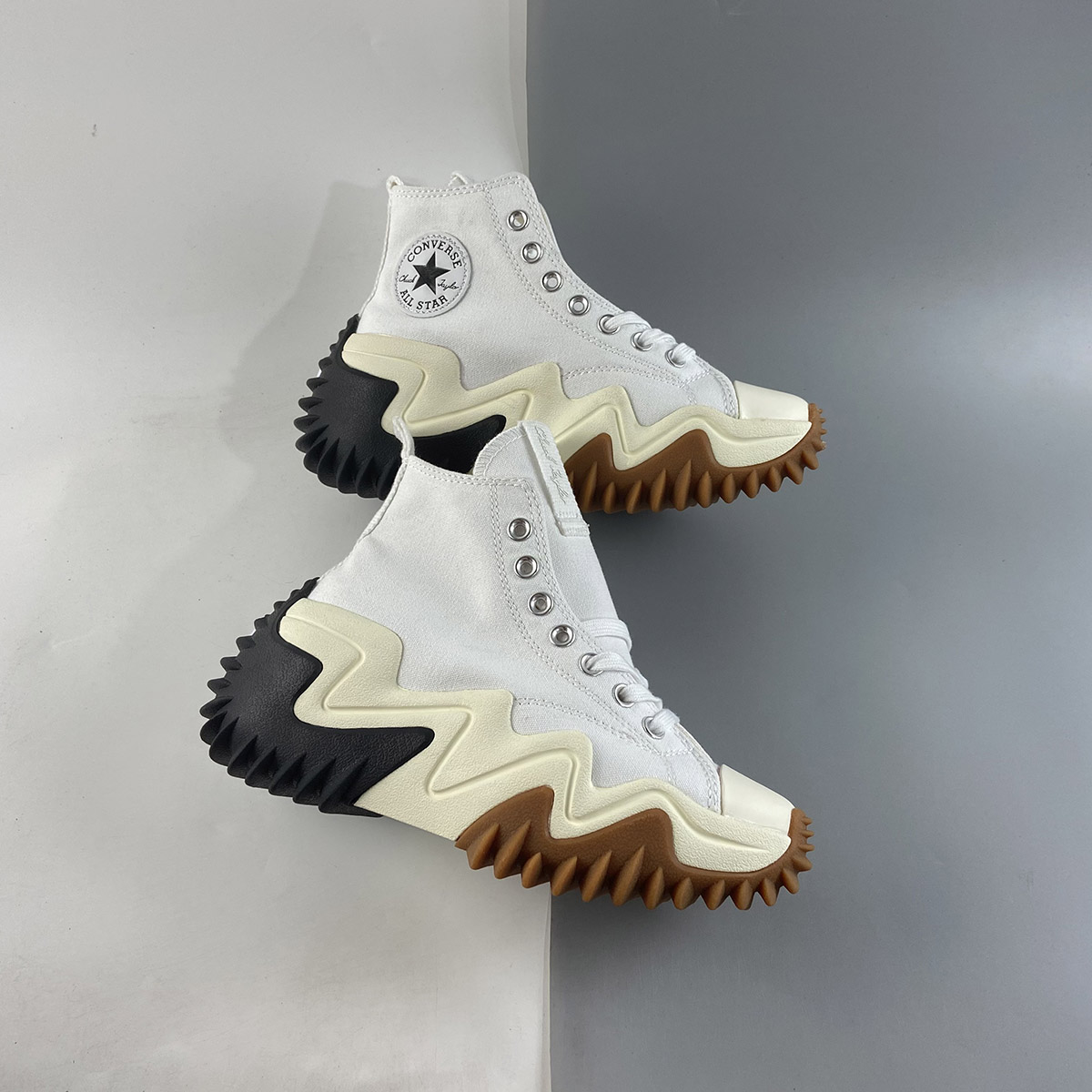 Converse-Run-Star-Motion-White-Black-Gum-For-Sale-1