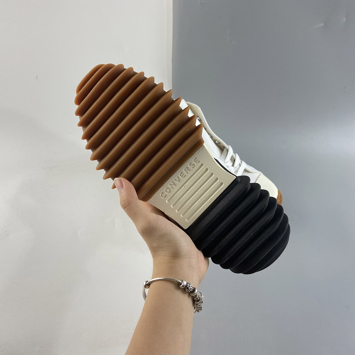 Converse-Run-Star-Motion-White-Black-Gum-For-Sale-5