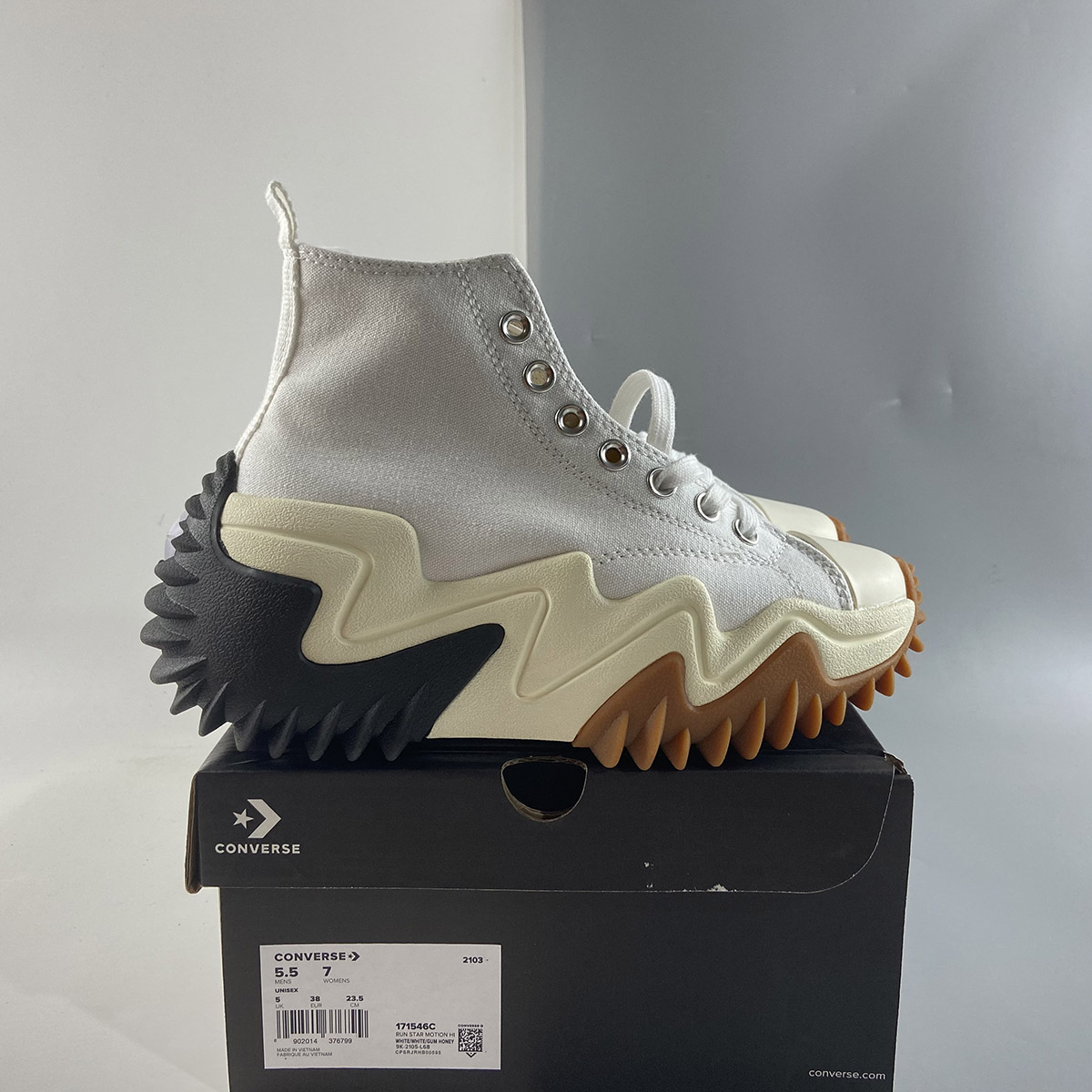 Converse-Run-Star-Motion-White-Black-Gum-For-Sale-7