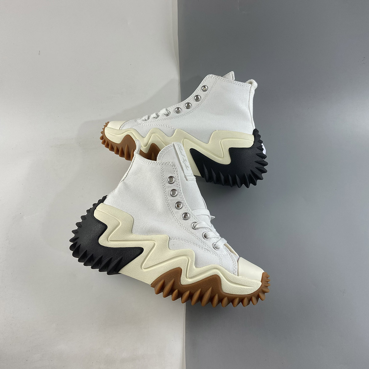 Converse-Run-Star-Motion-White-Black-Gum-For-Sale