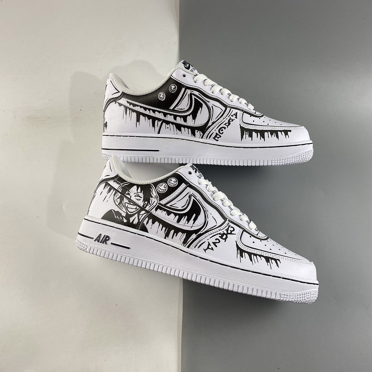 Custom-Nike-Air-Force-1-One-Piece-White-Black-For-Sale-1