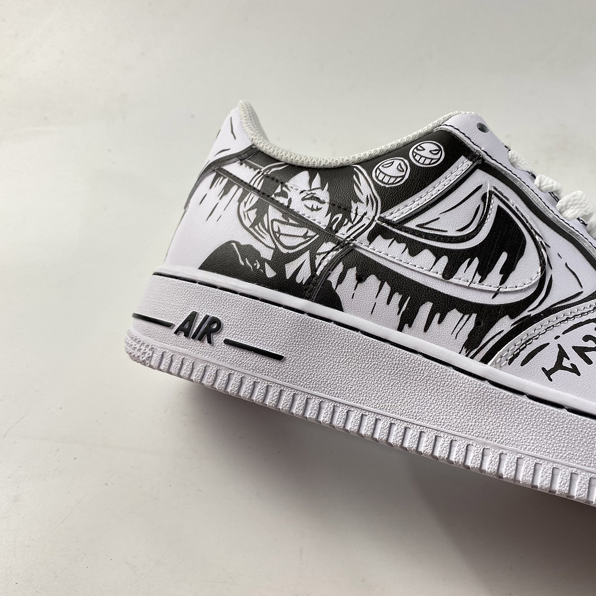 Custom-Nike-Air-Force-1-One-Piece-White-Black-For-Sale-2