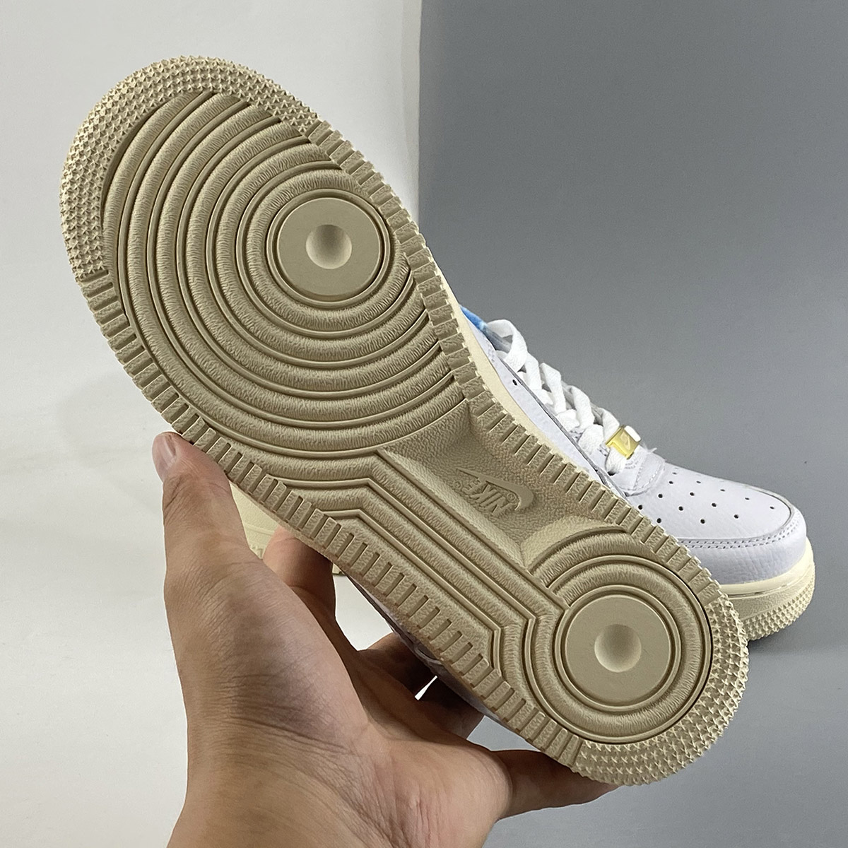 Kith-x-Nike-Air-Force-1-Low-Hawaii-White-Blue-Lagoon-Aloe-Verde-For-Sale-5