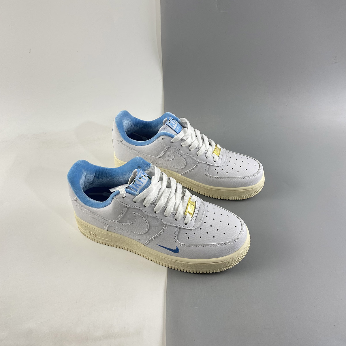 Kith-x-Nike-Air-Force-1-Low-Hawaii-White-Blue-Lagoon-Aloe-Verde-For-Sale-6
