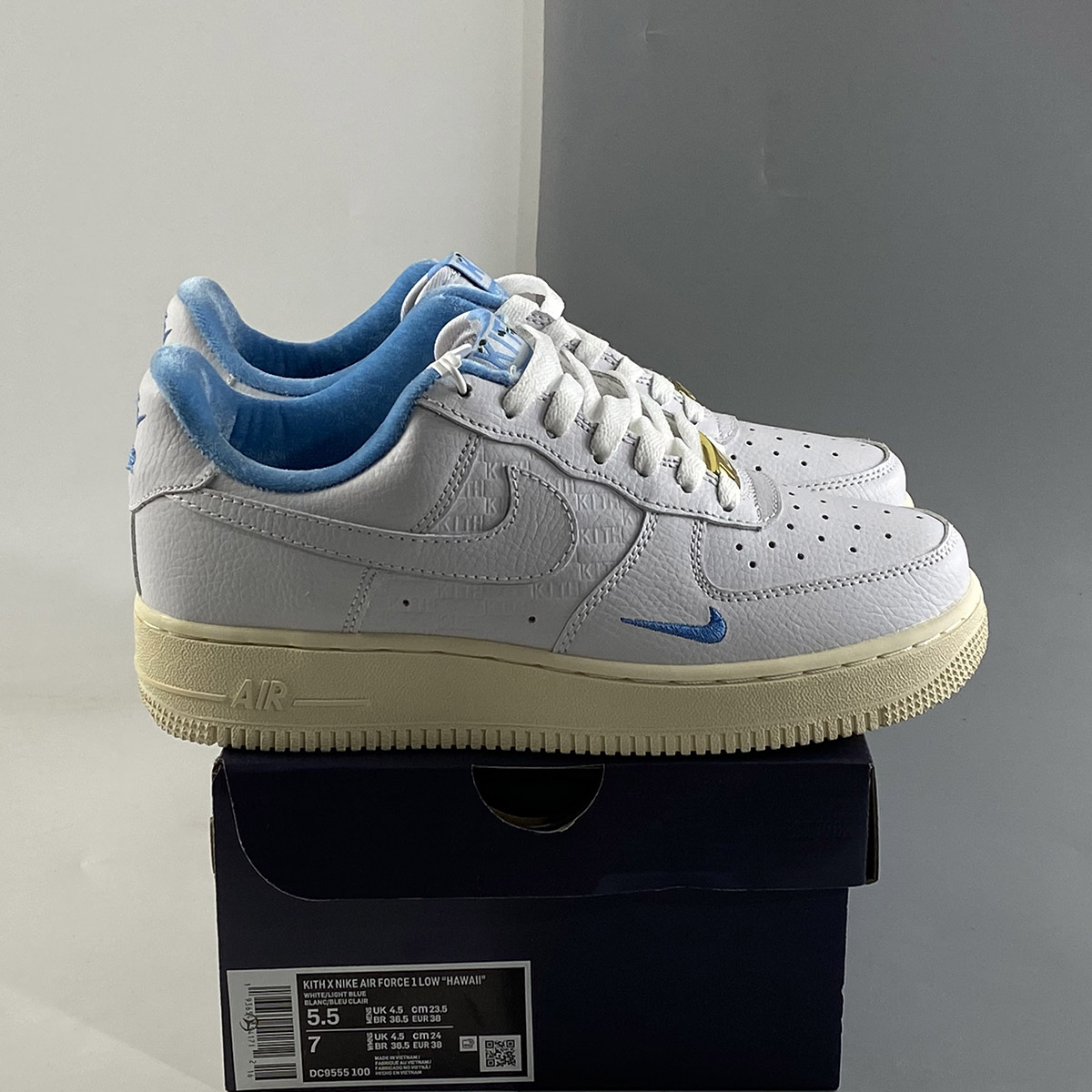 Kith-x-Nike-Air-Force-1-Low-Hawaii-White-Blue-Lagoon-Aloe-Verde-For-Sale-7
