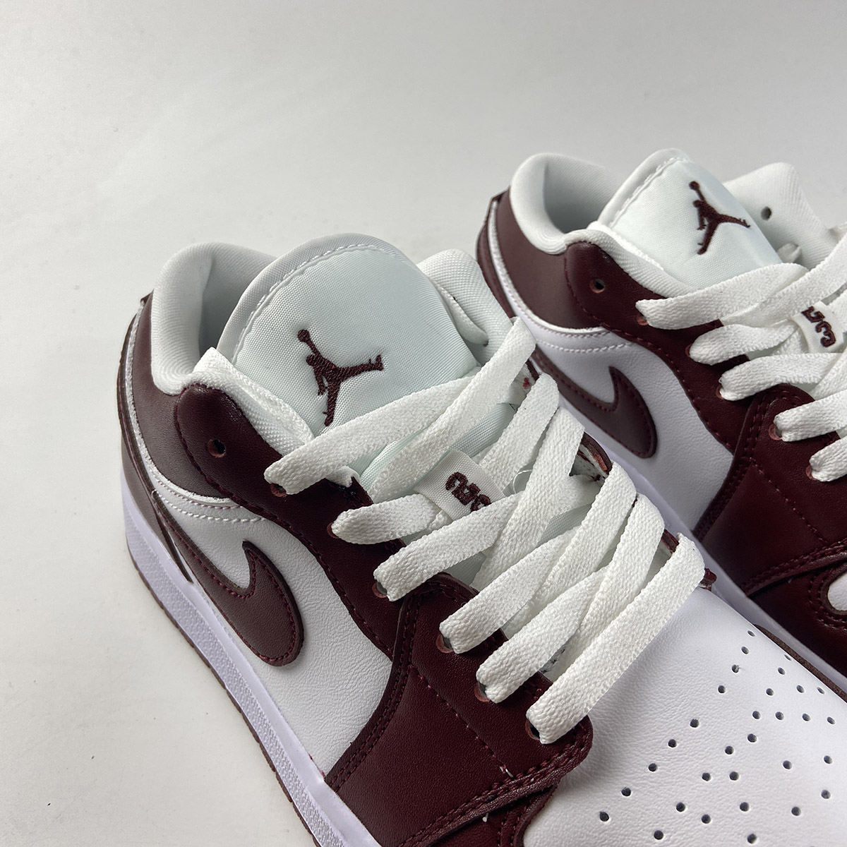 Air-Jordan-1-Low-White-Team-Red-For-Sale-3