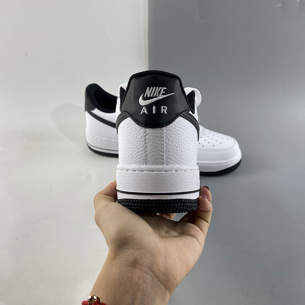 Nike-Air-Force-1-07-SE-White-Black-For-Sale-4