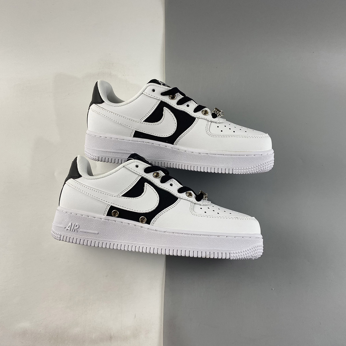 Nike-Air-Force-1-Snap-Accessories-Pack-White-Black-For-Sale-1
