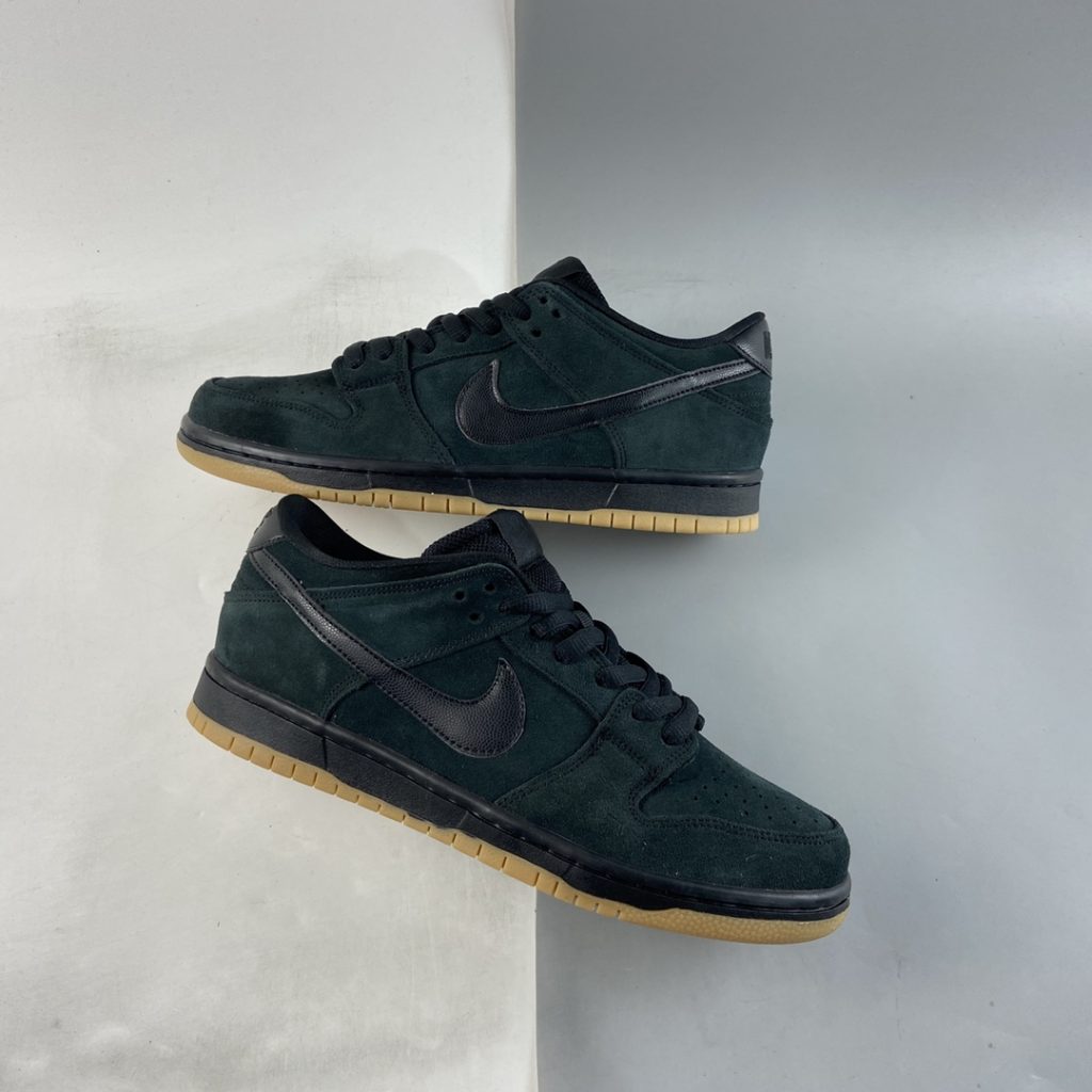 ishod wair dunks black
