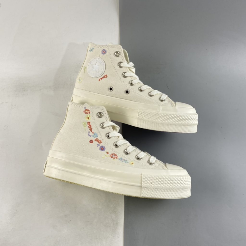 Converse Chuck Taylor All Star Lift Platform Embroidered Floral For