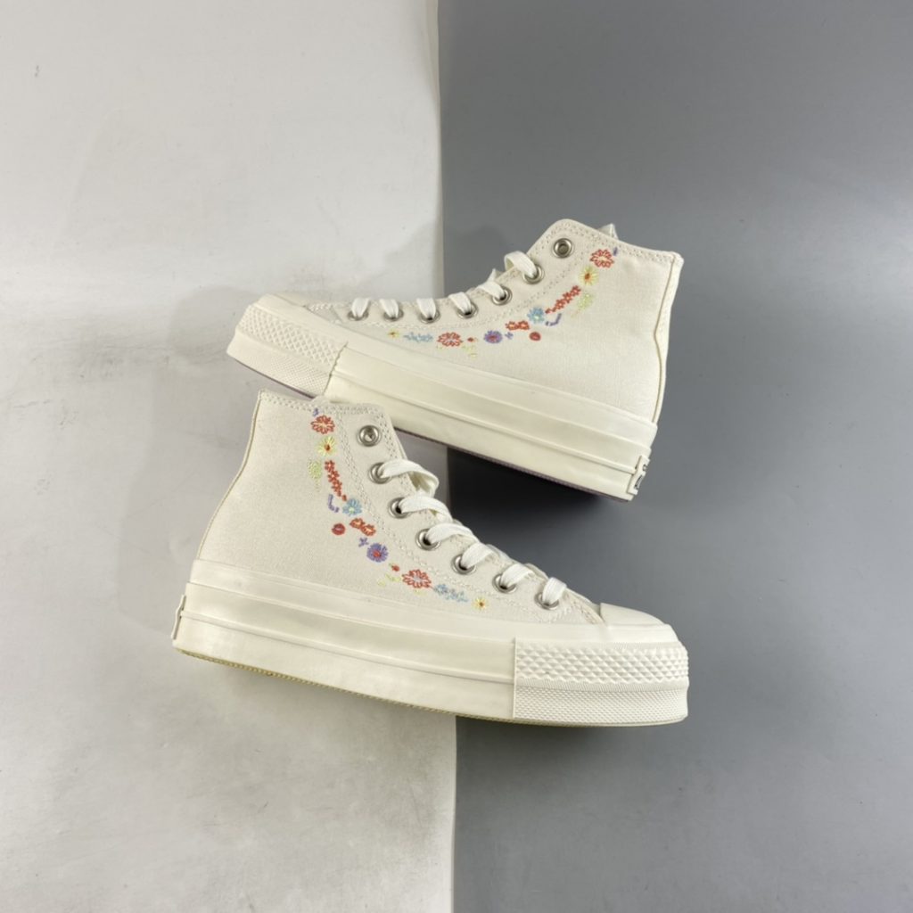 Converse Chuck Taylor All Star Lift Platform Embroidered Floral For