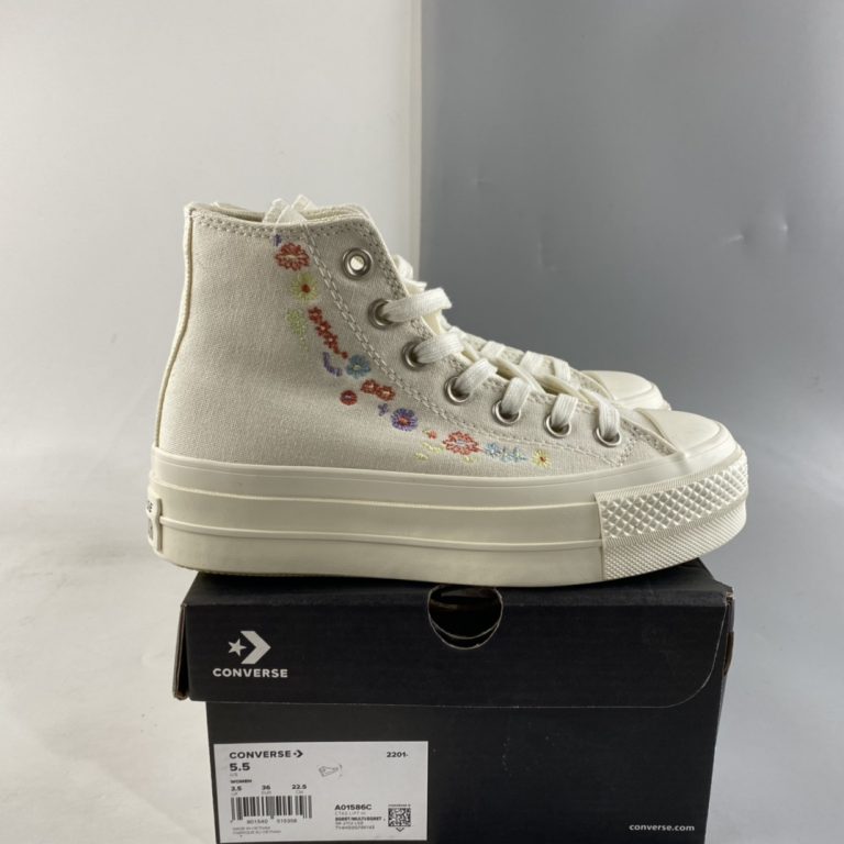 Converse Chuck Taylor All Star Lift Platform Embroidered Floral For
