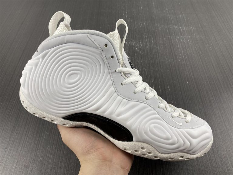 comme des garcons nike foamposite